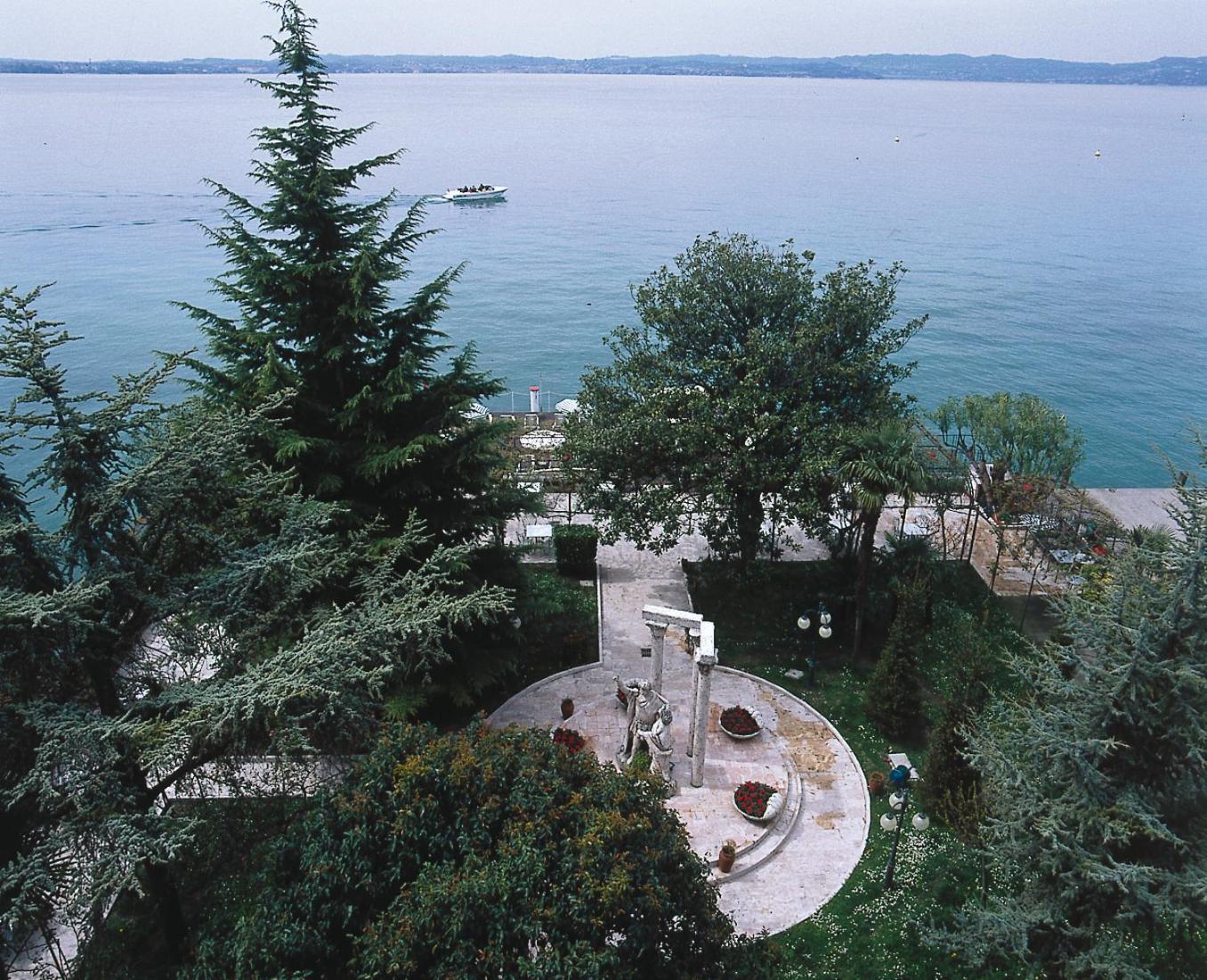 Hotel Catullo Sirmione Esterno foto