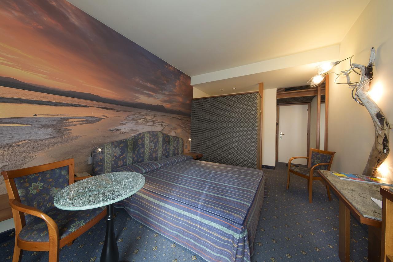 Hotel Catullo Sirmione Esterno foto